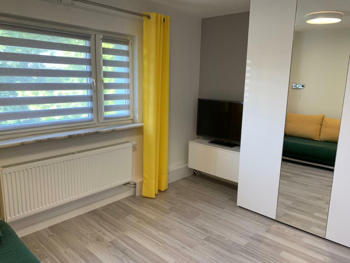 Comfortable Studio Only 20 Minutes From International Conference Center Katowice Best Place For Wuf2022 Eec Tnf Off Etc Siemianowice Śląskie Exteriör bild